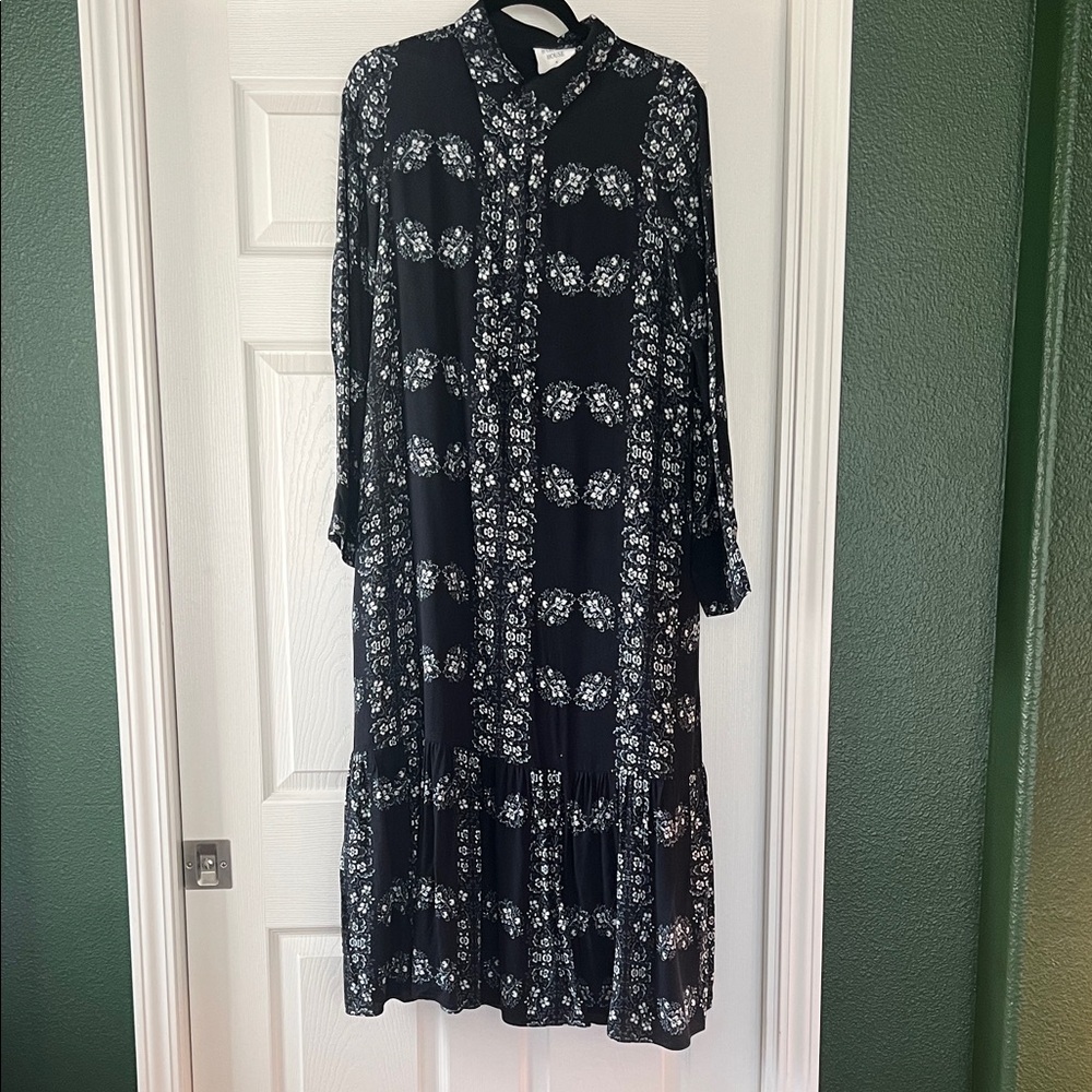 Elegant Black and White Floral Long Sleeve Dress
